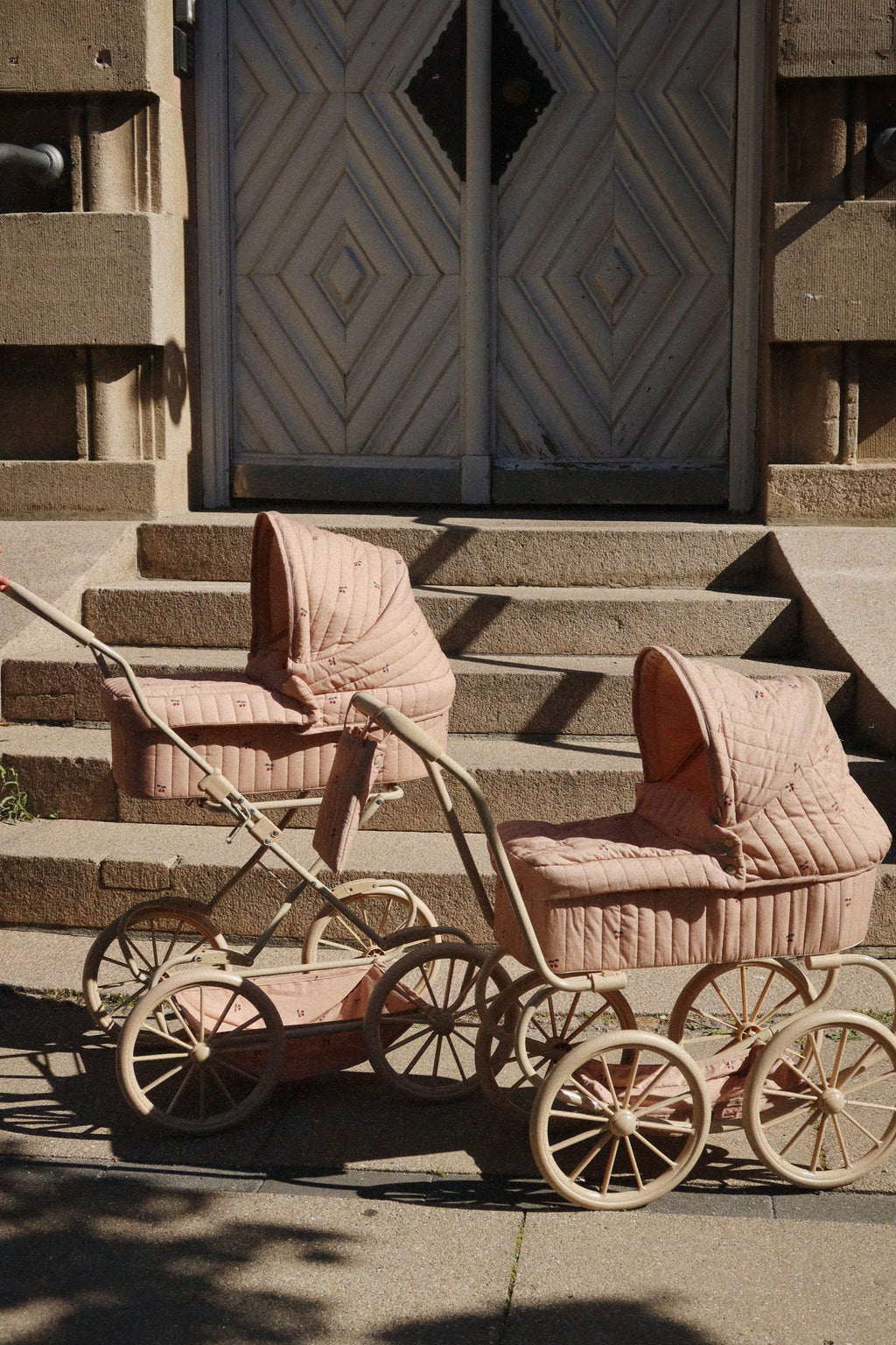 Minnie Puppenwagen Blush Bild 9