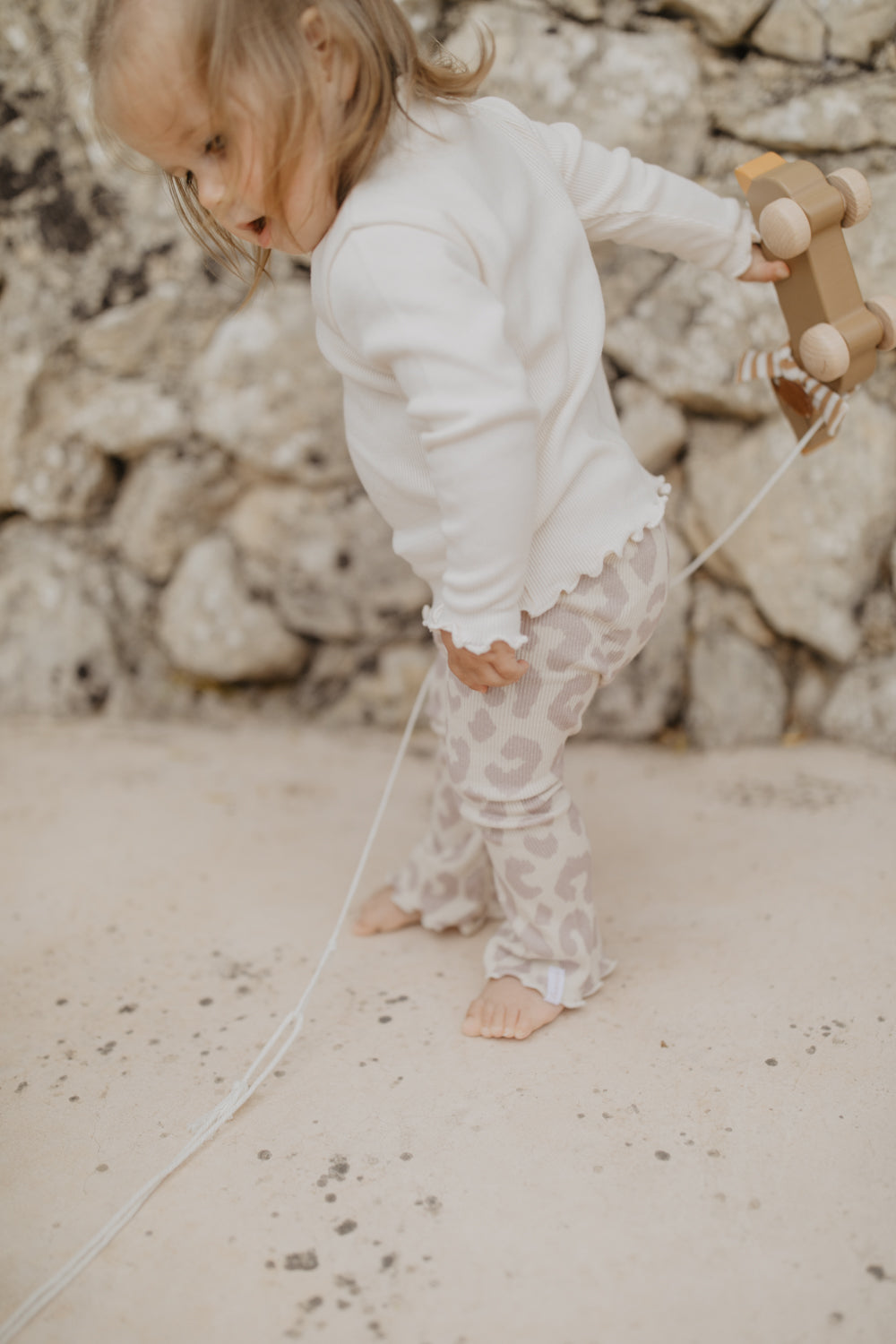 Flared Leo leo Bild 2