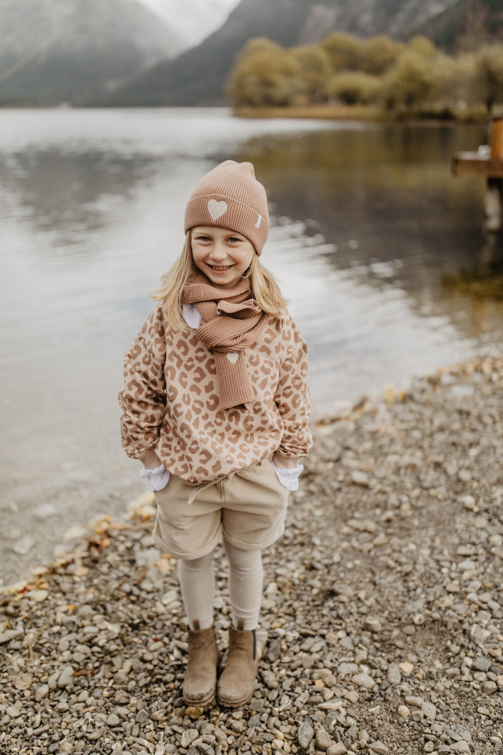 Leoprint Pullover dark leo Bild 2