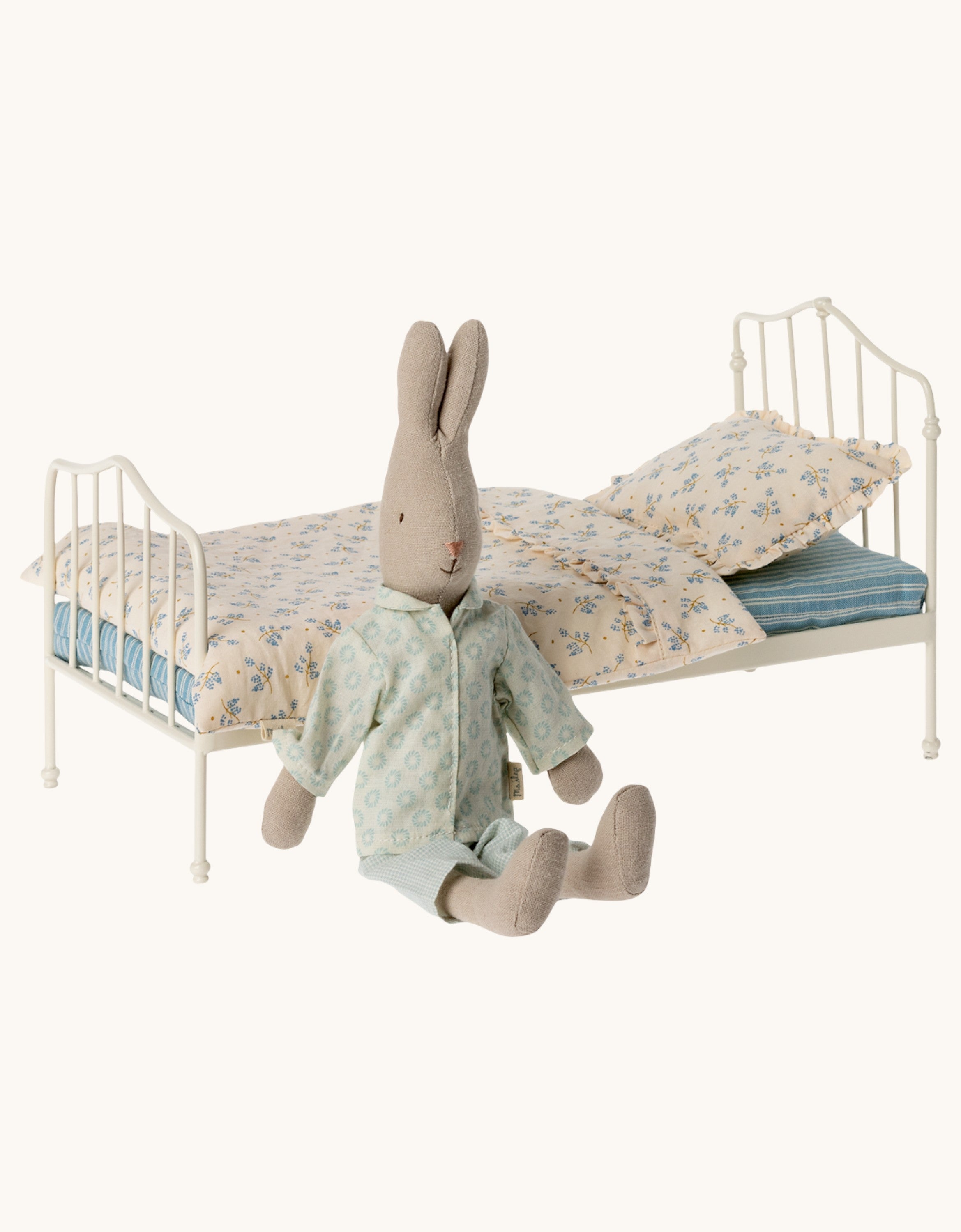 Bett Hase Blau Bild 2