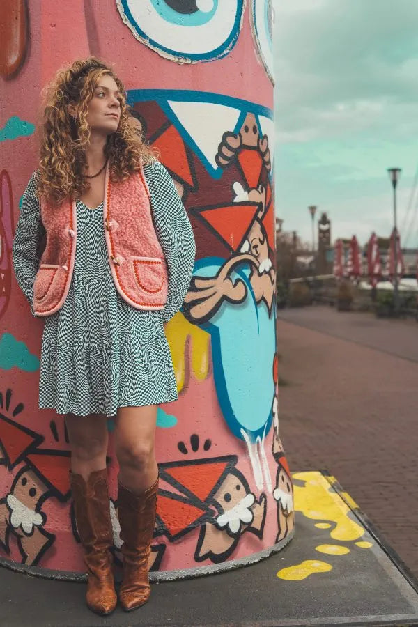 Wollweste Flower Power Bild 1