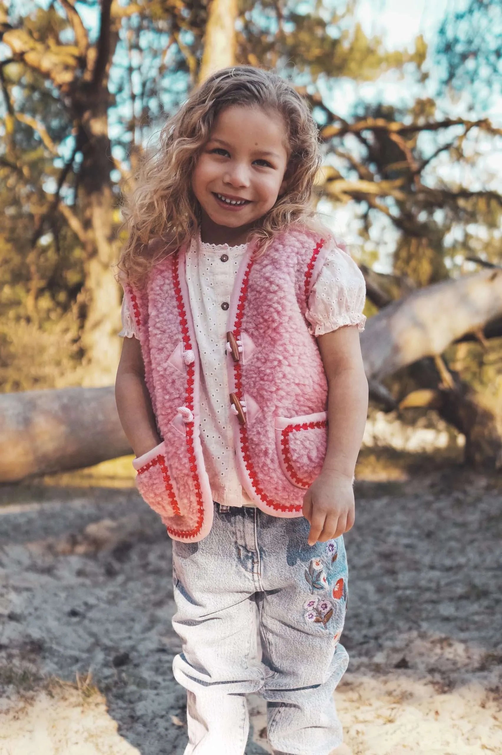 Wollweste Flower Power Bild 2